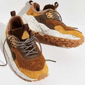 New Flower Mountain Women's Noa Sneaker Faux Shearling Kotetsu Tan
